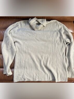 Men's Ribbed Mock Neck Sweater in Light Gray